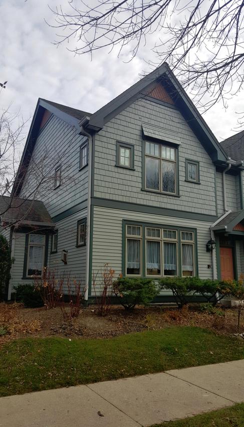 3504 N Maryland Ave, Shorewood, WI 53211