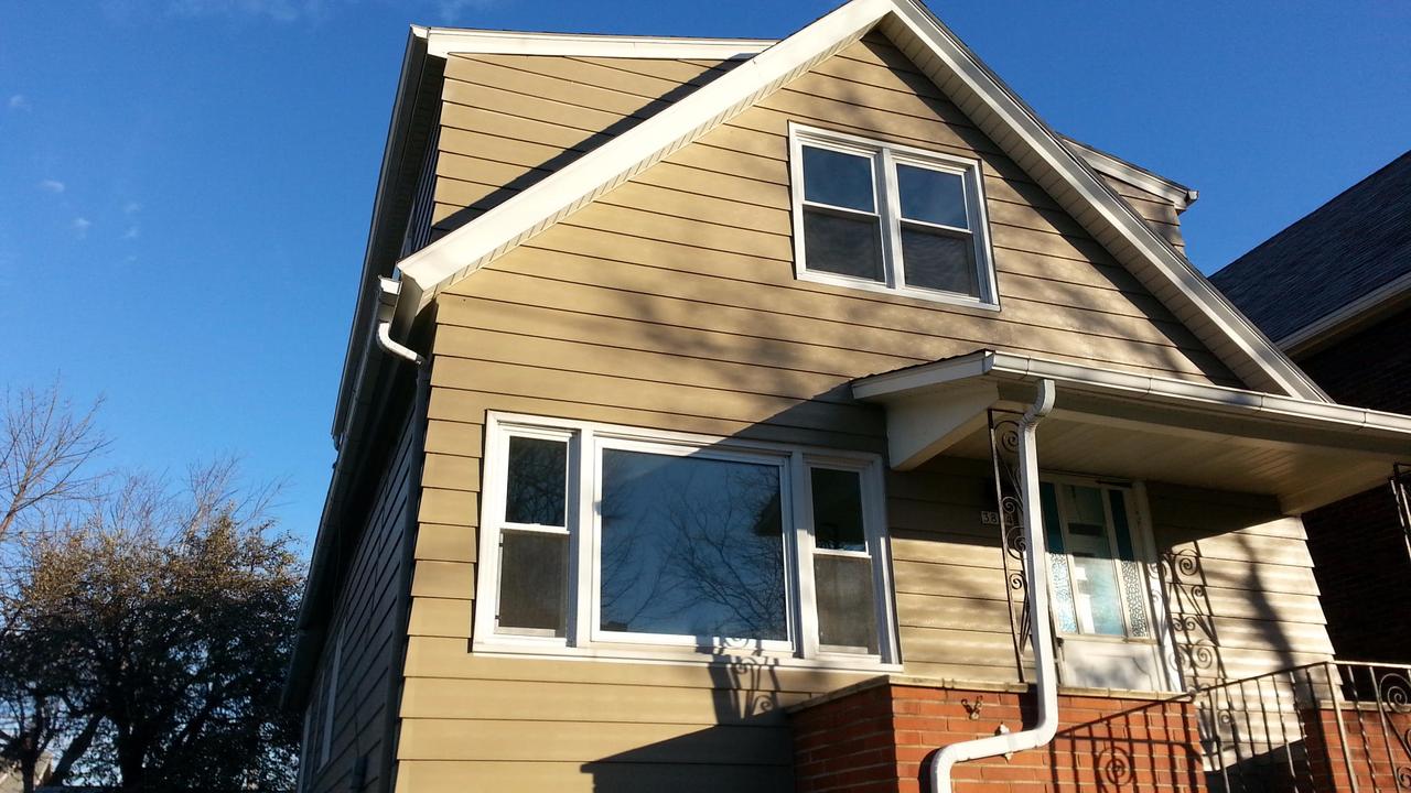 3864 E Barnard Ave, Cudahy, WI 53110