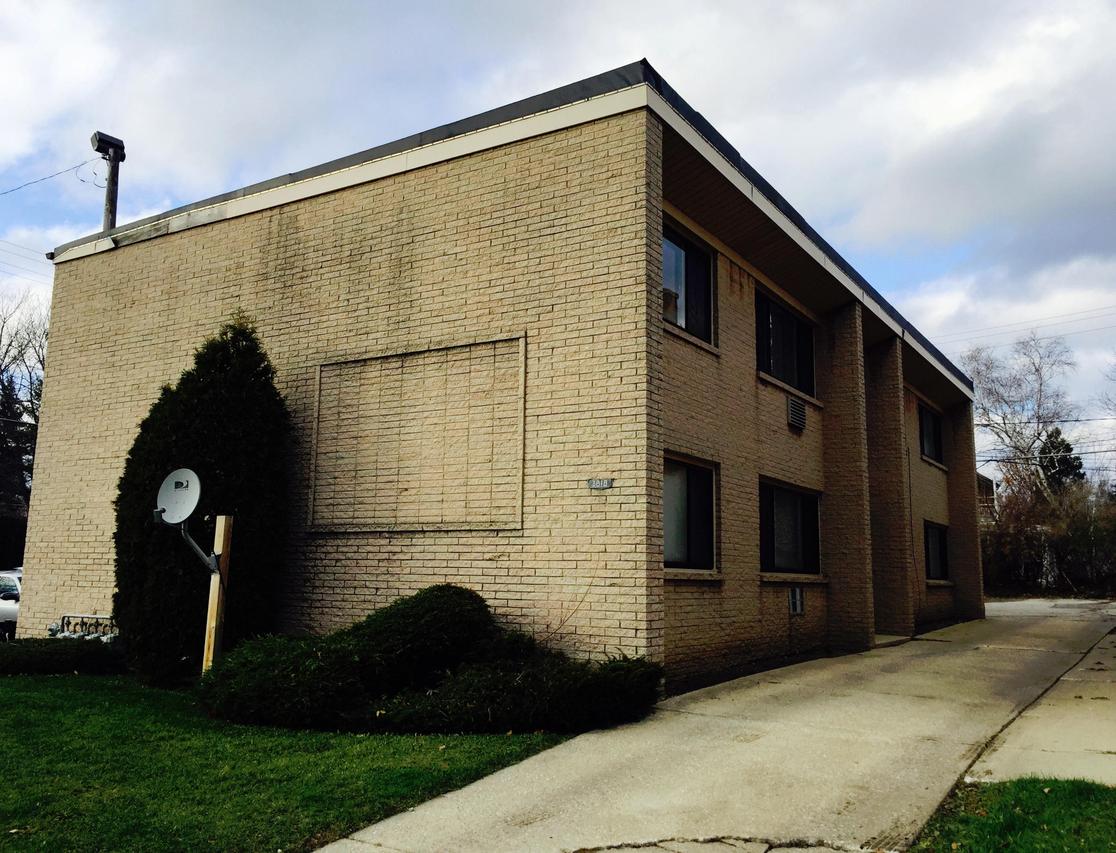 3818 Washington Ave, Racine, WI 53405