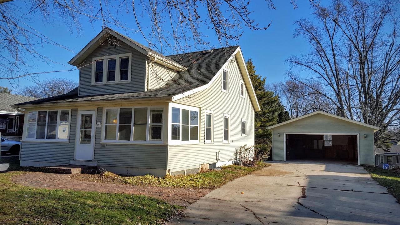1313 Center St., Watertown, WI 53098
