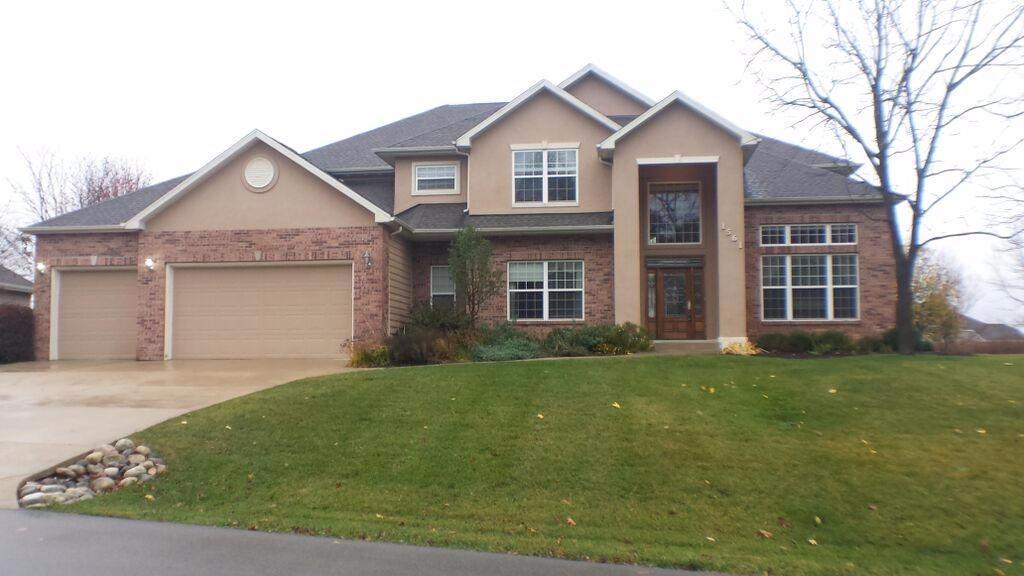 1561 Prestwick Dr, Geneva, WI 53147