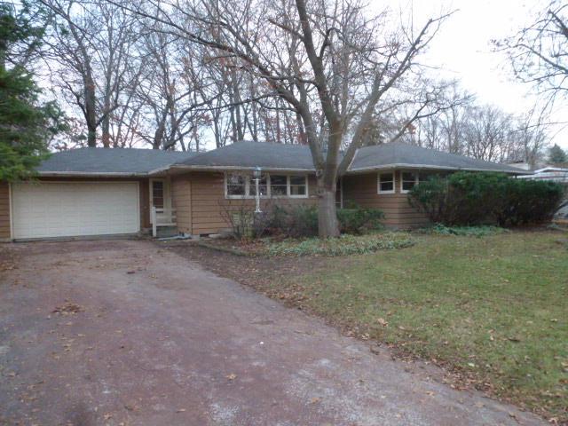 5544 S 106th St, Hales Corners, WI 53130