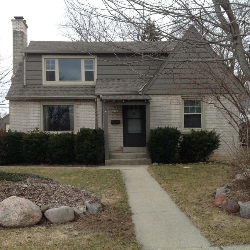 W169N8711 Sheridan Dr, Menomonee Falls, WI 53051