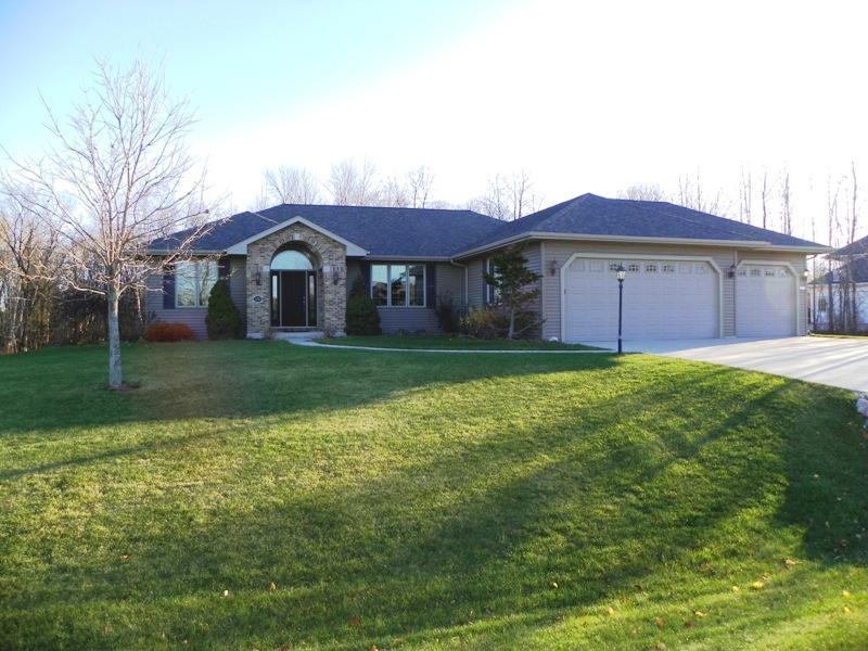 5221 Skylark Dr., Sheboygan, WI 53083