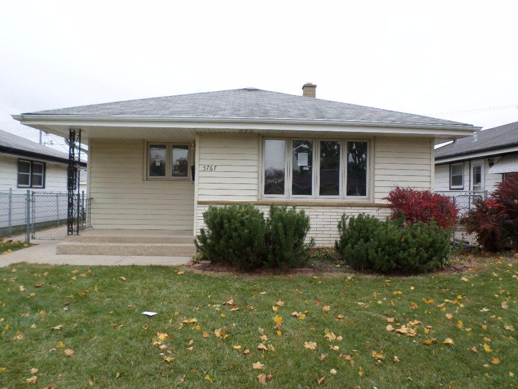 5767 N 96th St., Milwaukee, WI 53225