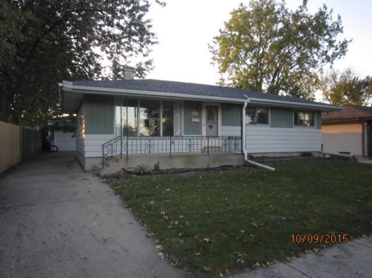 1664 Echo Ln., Racine, WI 53406