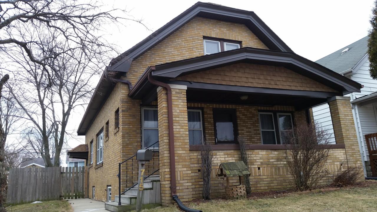 715 Montana Ave, South Milwaukee, WI 53172