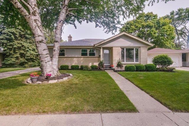 8236 25th Ct, Kenosha, WI 53143