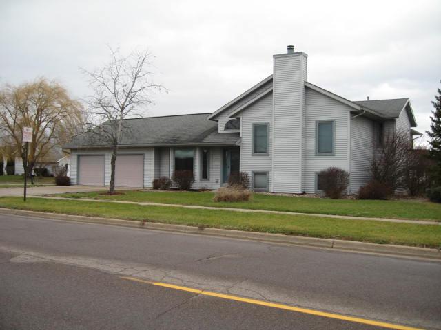 135 S Marigold Ln, West Salem, WI 54669