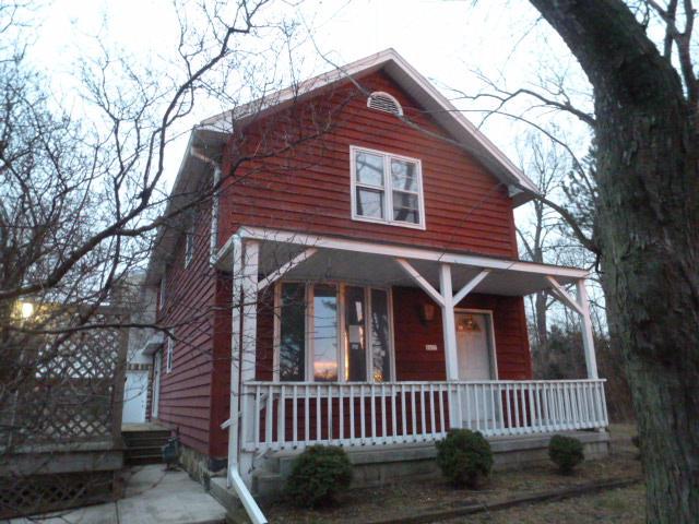 8437 Nicholson Rd, Caledonia, WI 53108