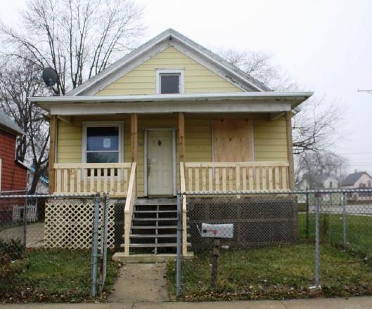 2106 Mead St, Racine, WI 53403