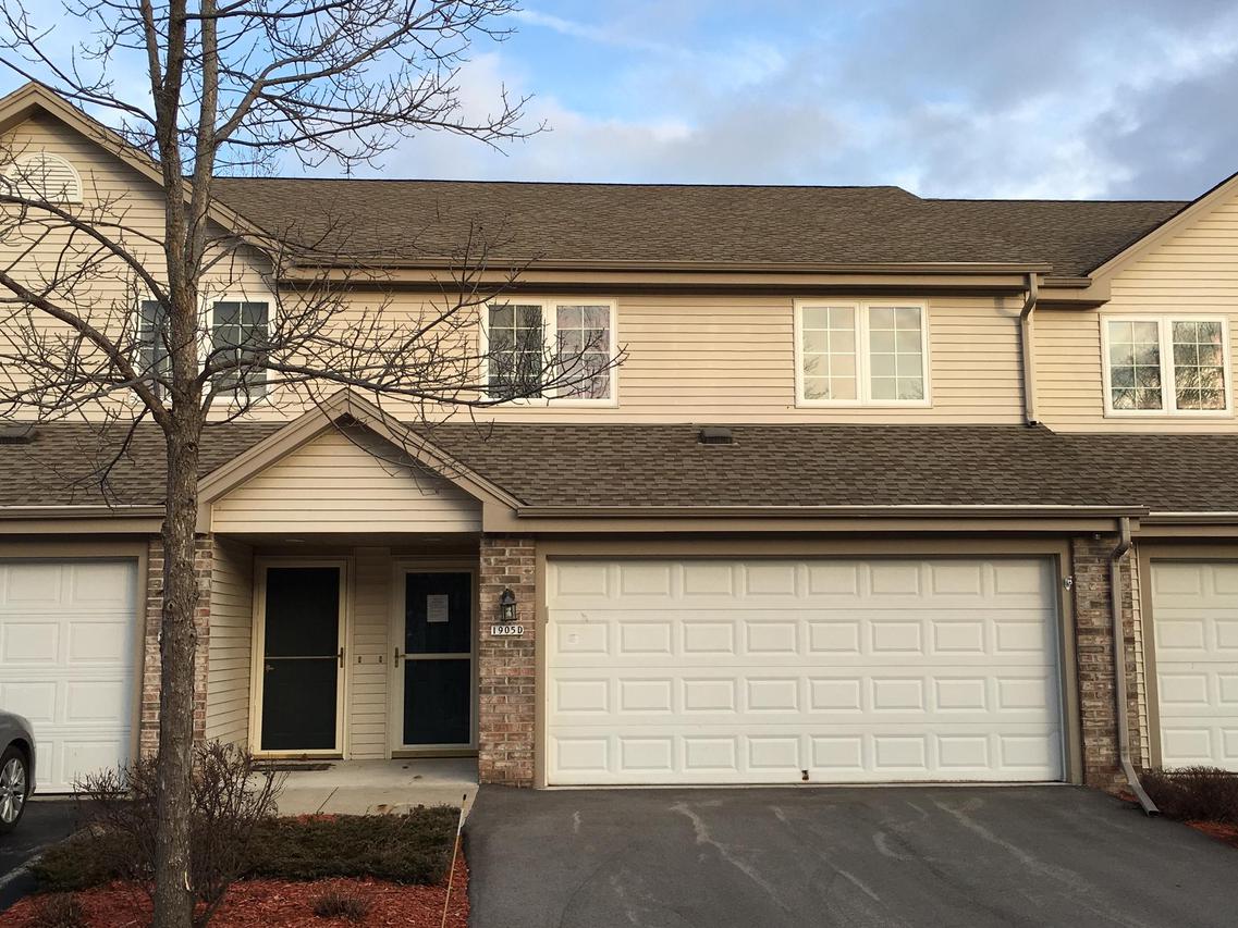 1905 Mallard Pointe Cir. #D, Waukesha, WI 53189
