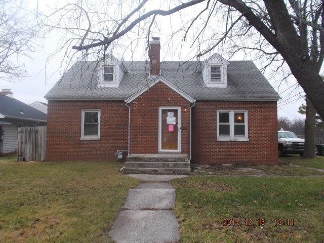 1126 Chestnut St, West Bend, WI 53095