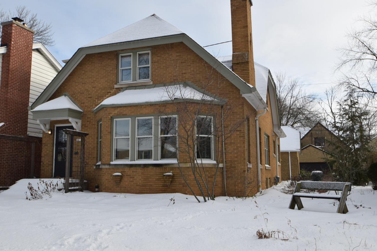 4832 N Newhall St., Whitefish Bay, WI 53217