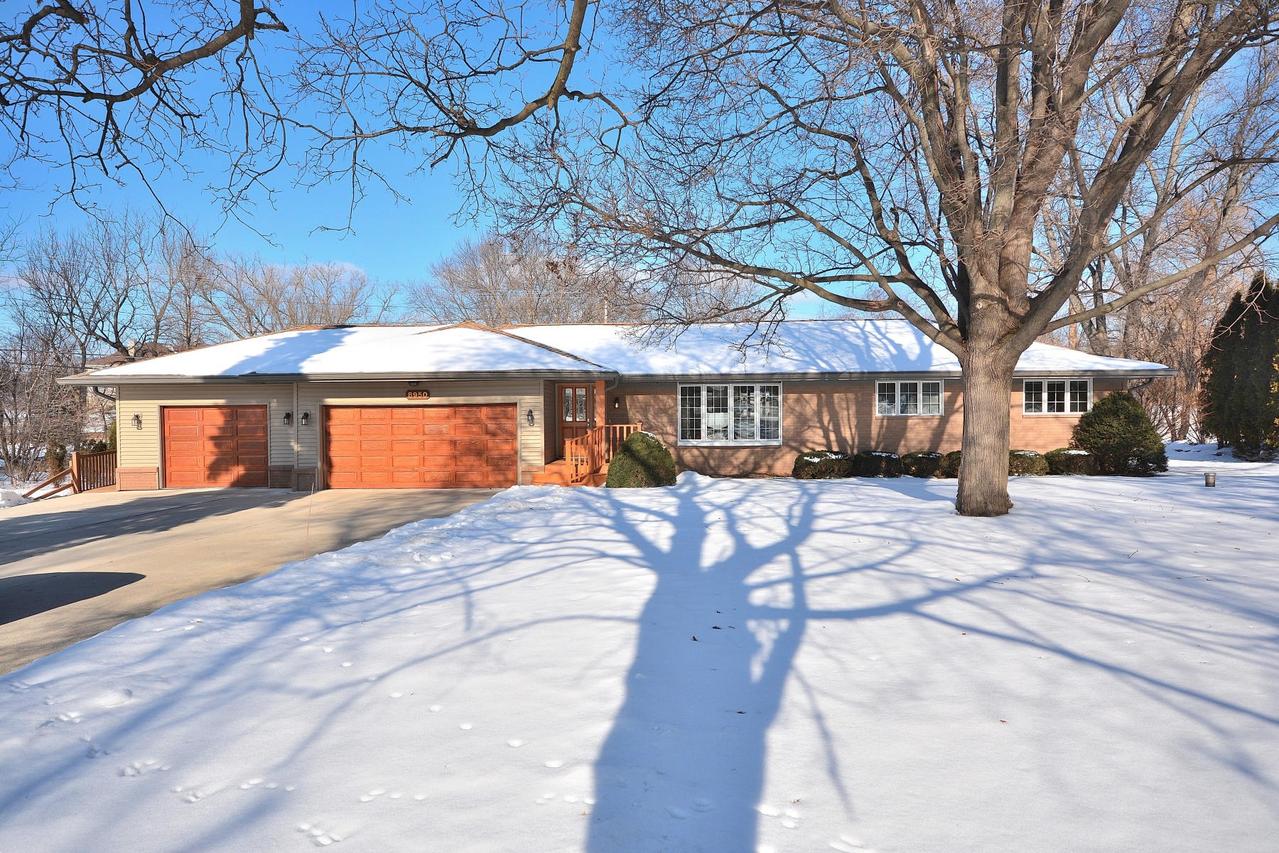 8950 W Edgerton Ave, Greendale, WI 53129