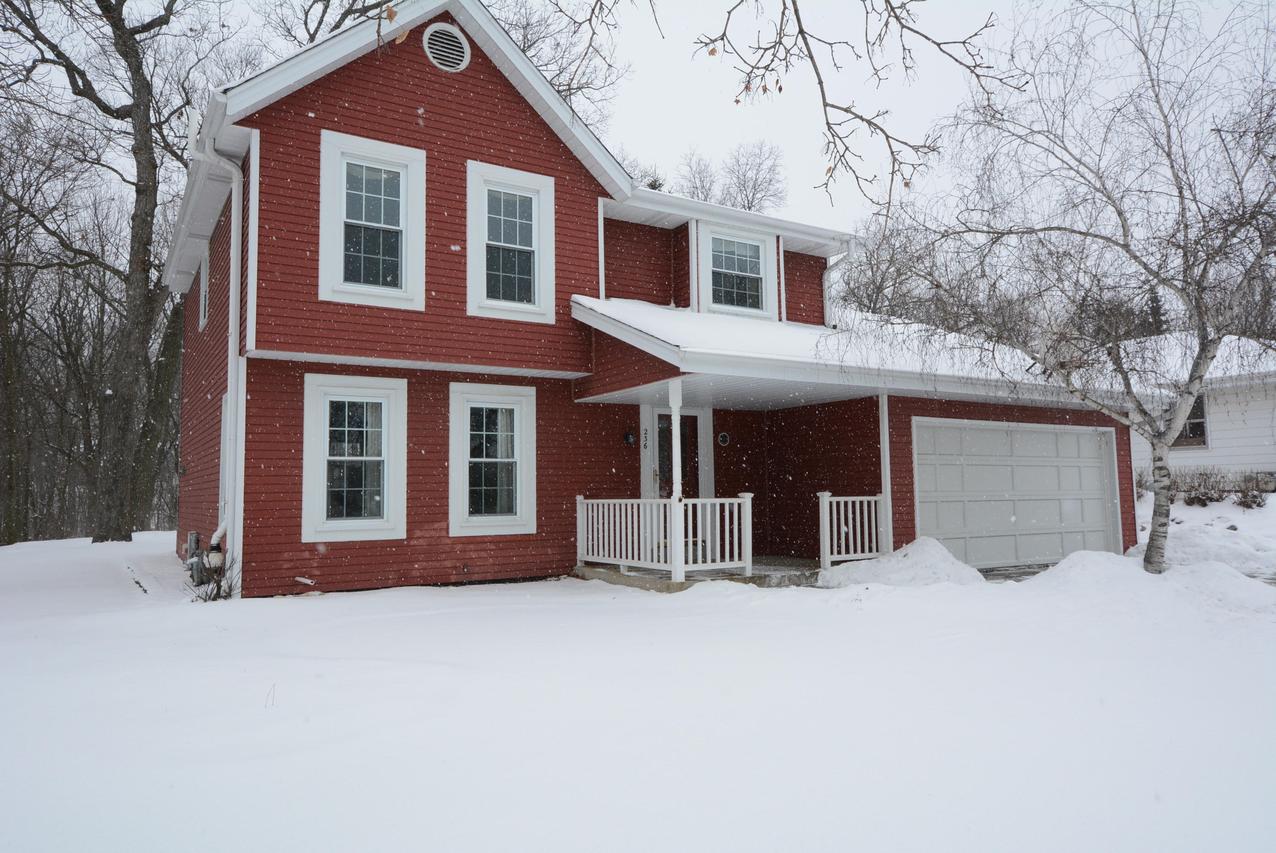 236 Willow Ct., Hartland, WI 53029