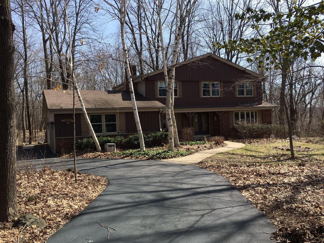 W249N8682 Hillside Rd, Lisbon, WI 53089