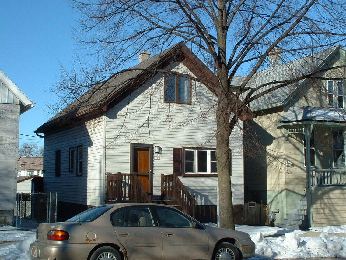2205 S Allis St., Milwaukee, WI 53207