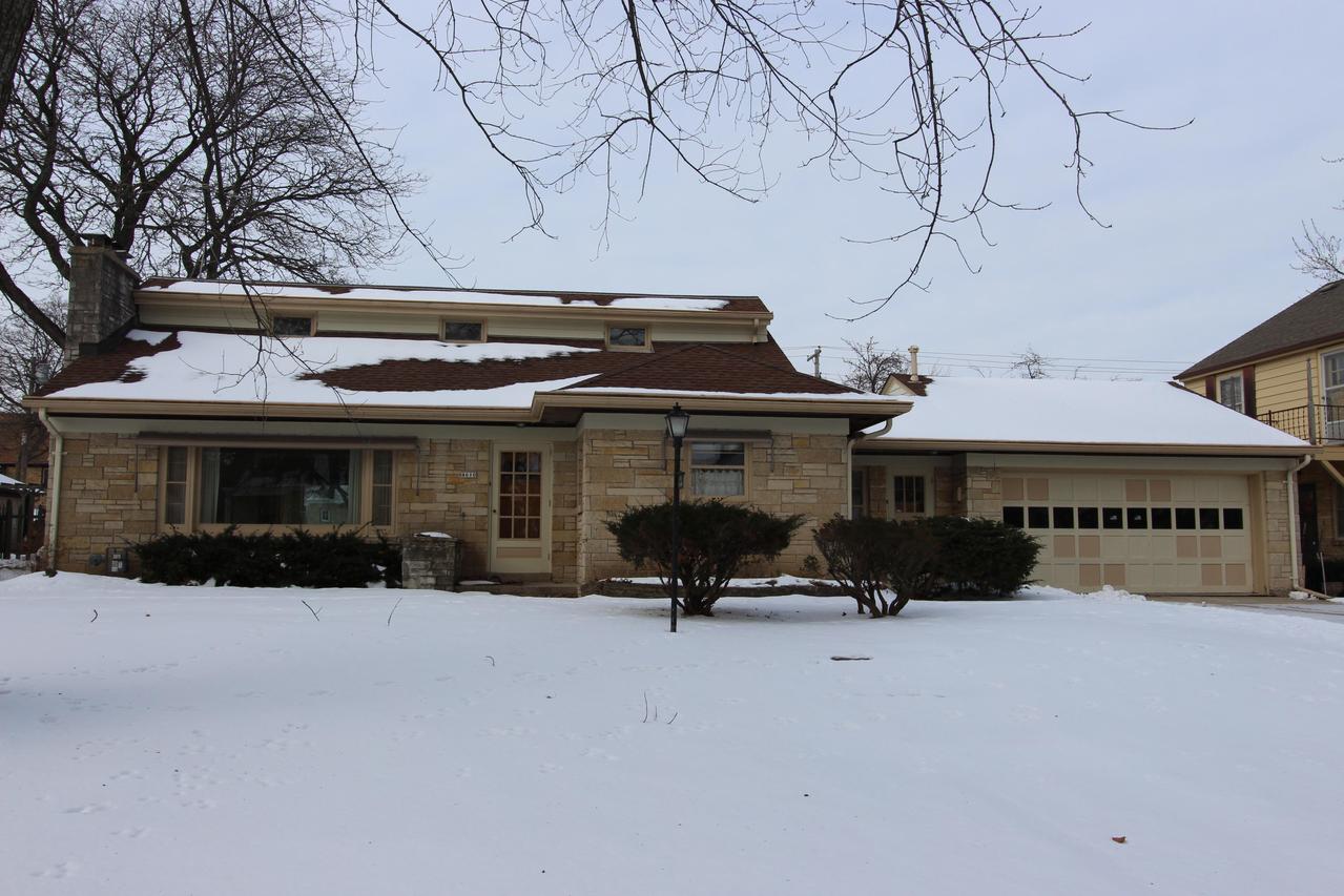 4610 W Midland Dr, Greenfield, WI 53219