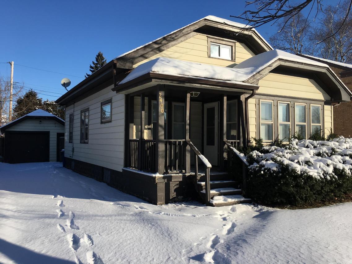2400 Mitchell St, Racine, WI 53403