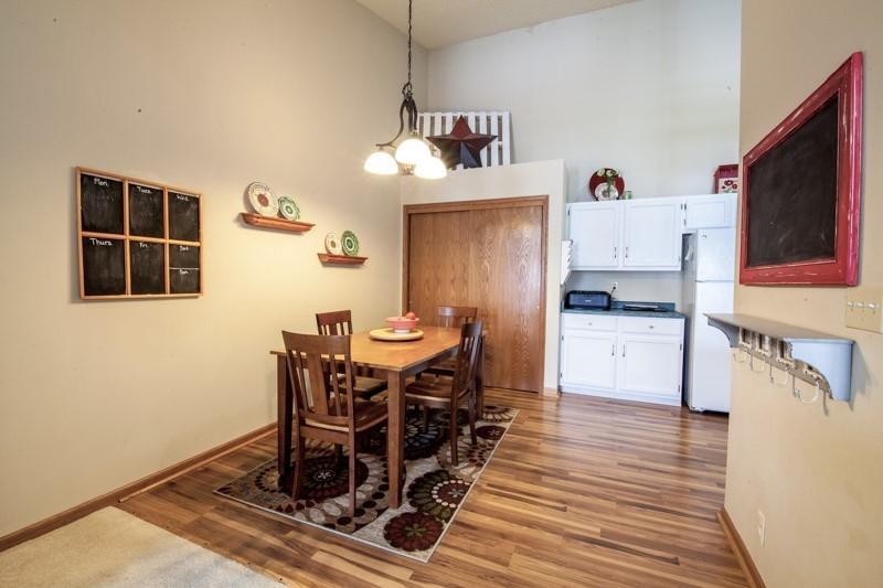 949 Quinlan Dr #F, Pewaukee, WI 53072