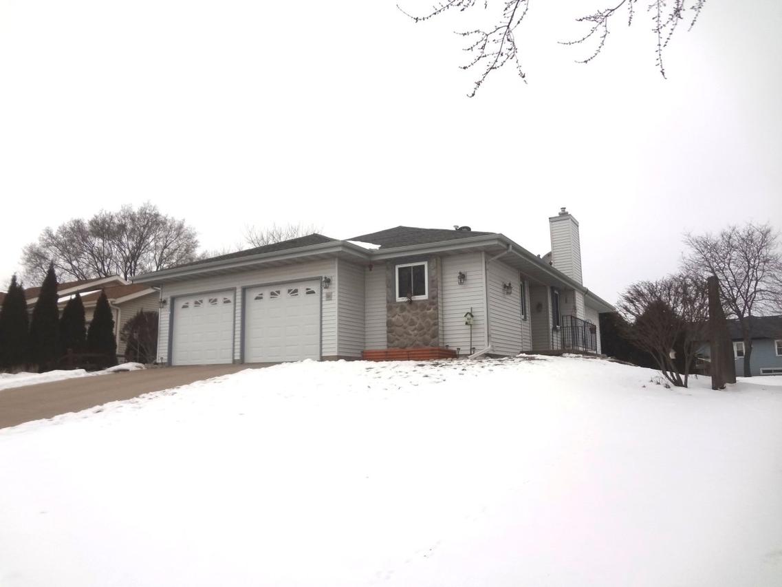 924 Acker Pkwy., DeForest, WI 53532