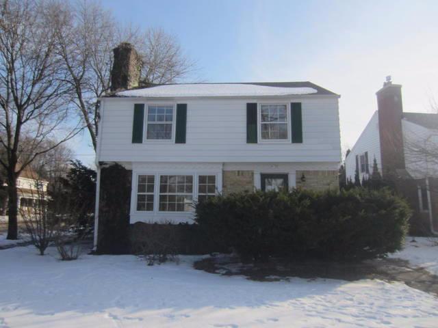 4796 N Bartlett Dr, Whitefish Bay, WI 53211