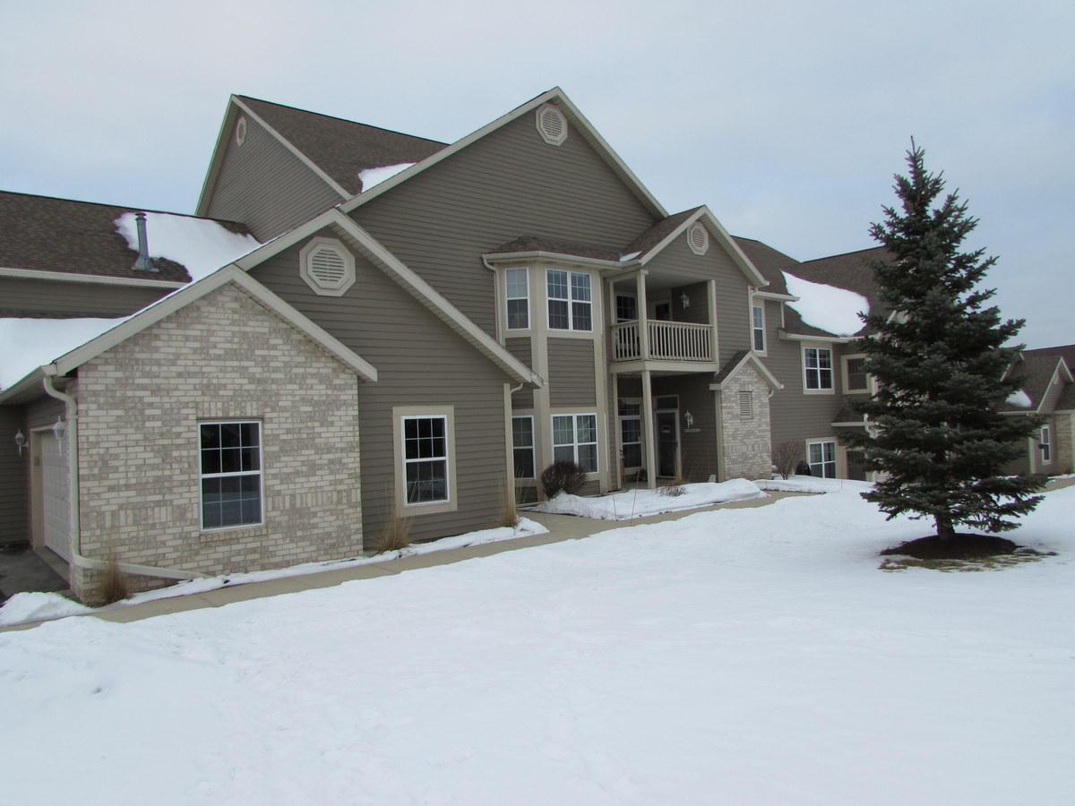 W159N4866 Graysland Dr East, Menomonee Falls, WI 53051