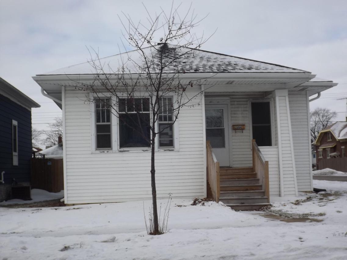 2064 Blake Ave., Racine, WI 53404