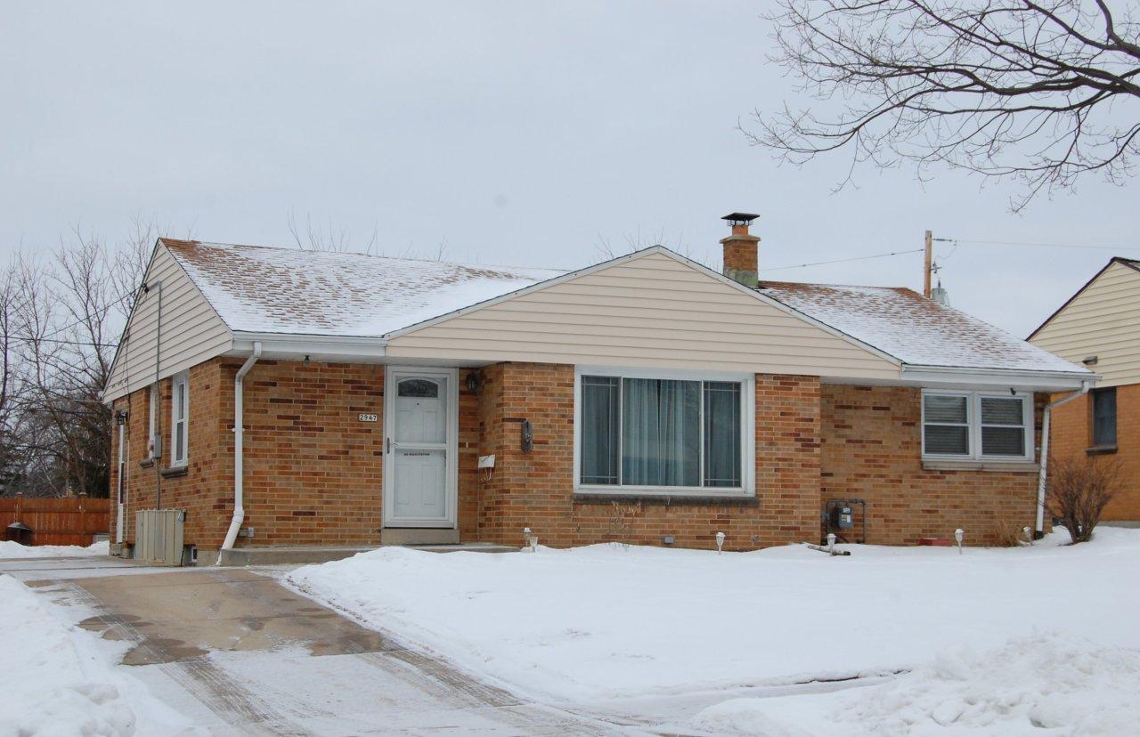 2947 S 71st St, Milwaukee, WI 53219