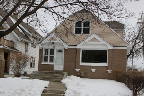 2661 N 70th St., Wauwatosa, WI 53213