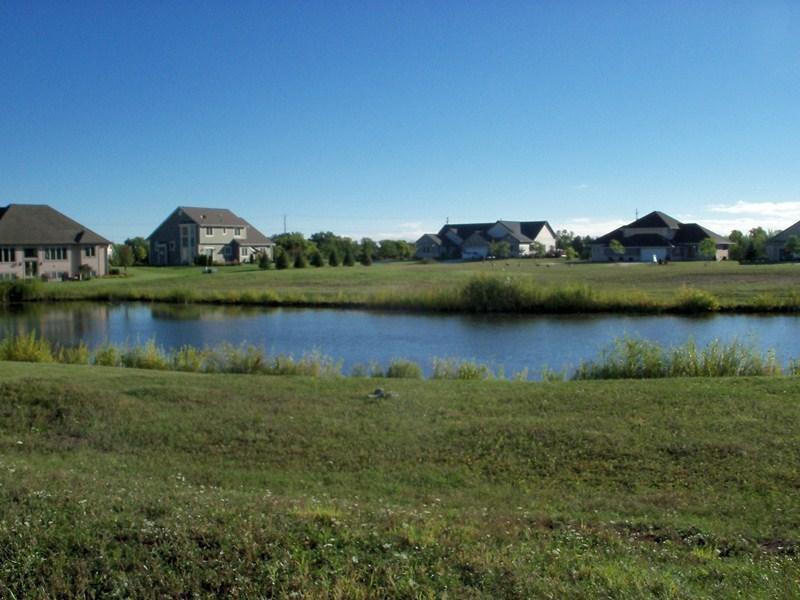 9026 S Cordgrass Cir, Franklin, WI 53132