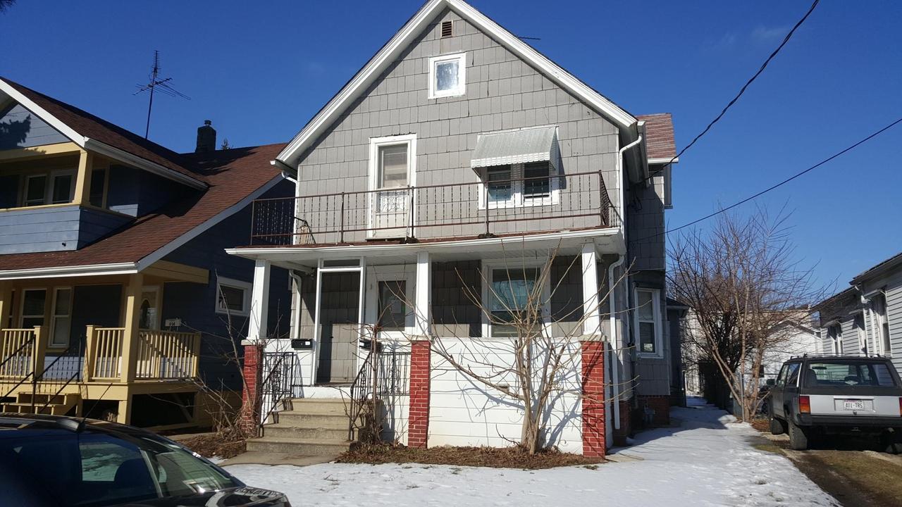 912 42nd St, Kenosha, WI 53140