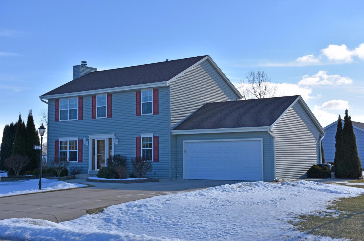 318 Larkin St, Eagle, WI 53119