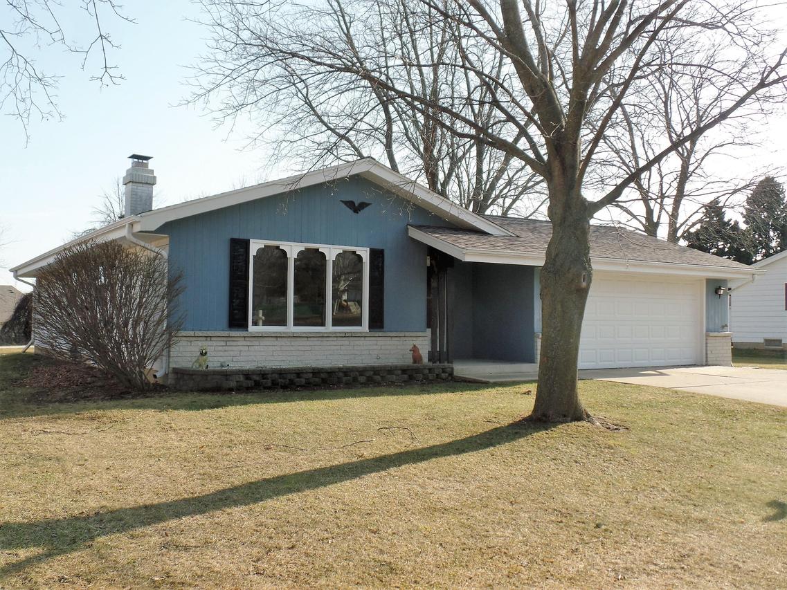 171 Maple St, Grafton, WI 53024