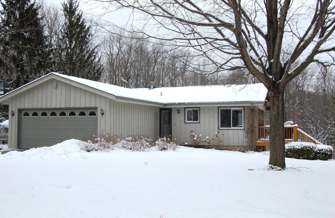 W277S8435 Riverview Dr., Vernon, WI 53149