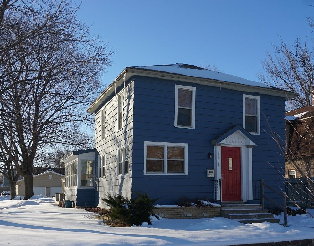 1201 Kane St., La Crosse, WI 54603