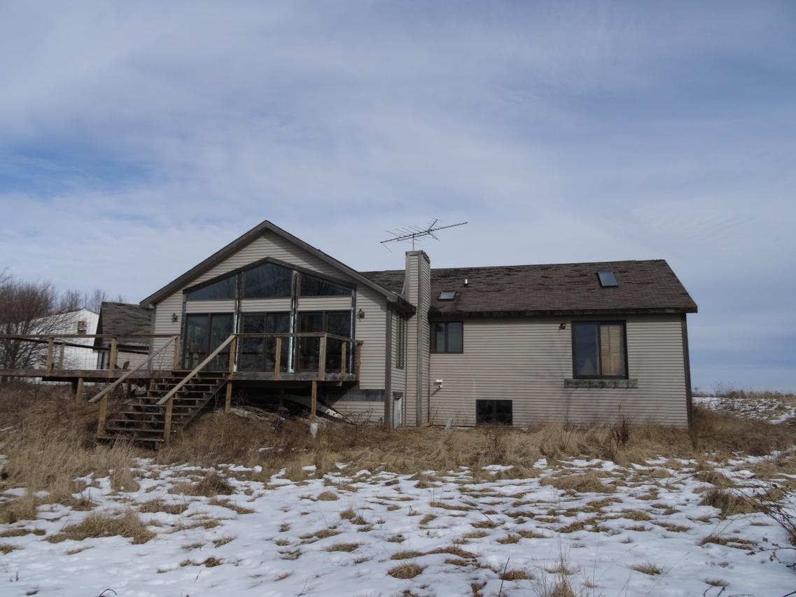 1932 51st Dr, Yorkville, WI 53182