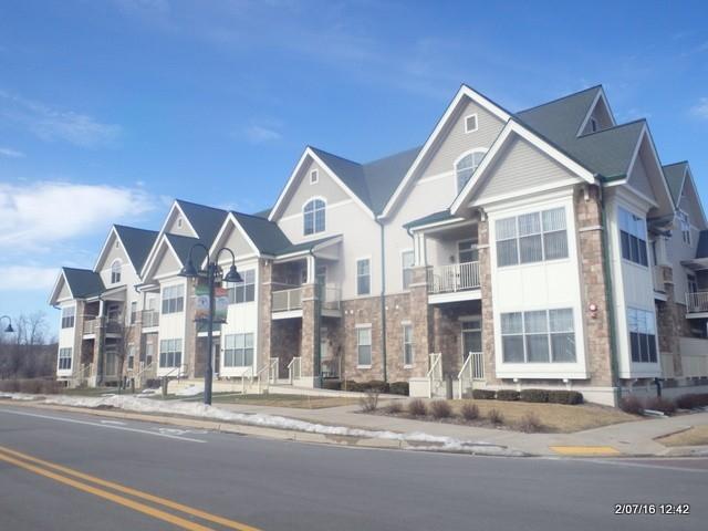 14900 W Wilbur Dr #1208, New Berlin, WI 53151