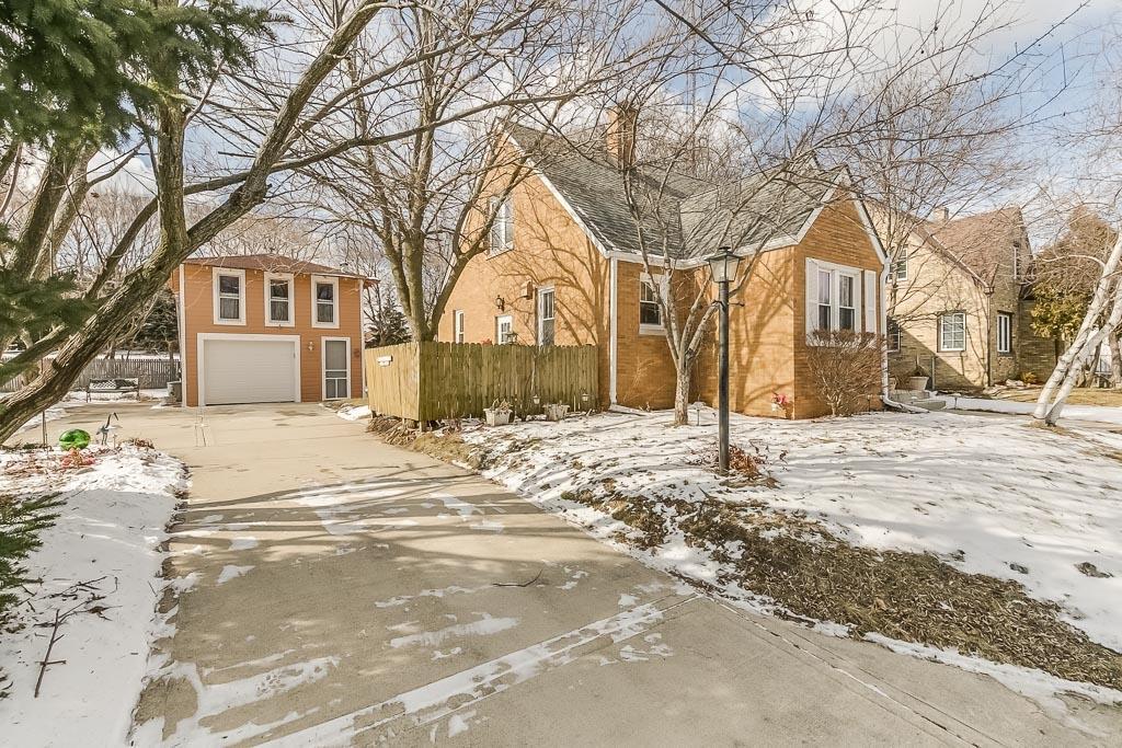 3040 Meachem Rd, Mount Pleasant, WI 53405