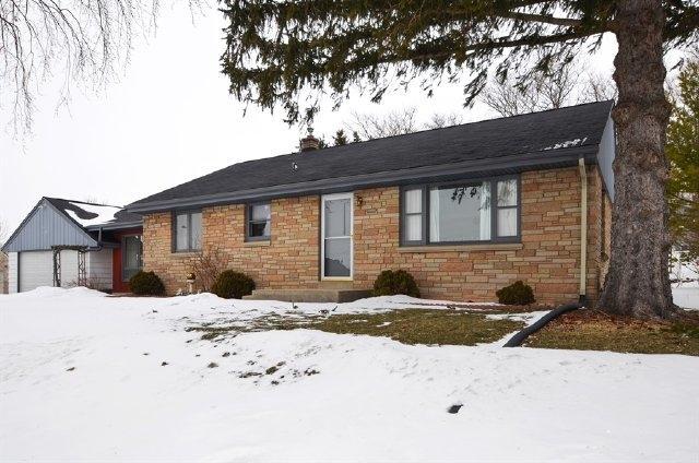 304 Park Ave, Slinger, WI 53086