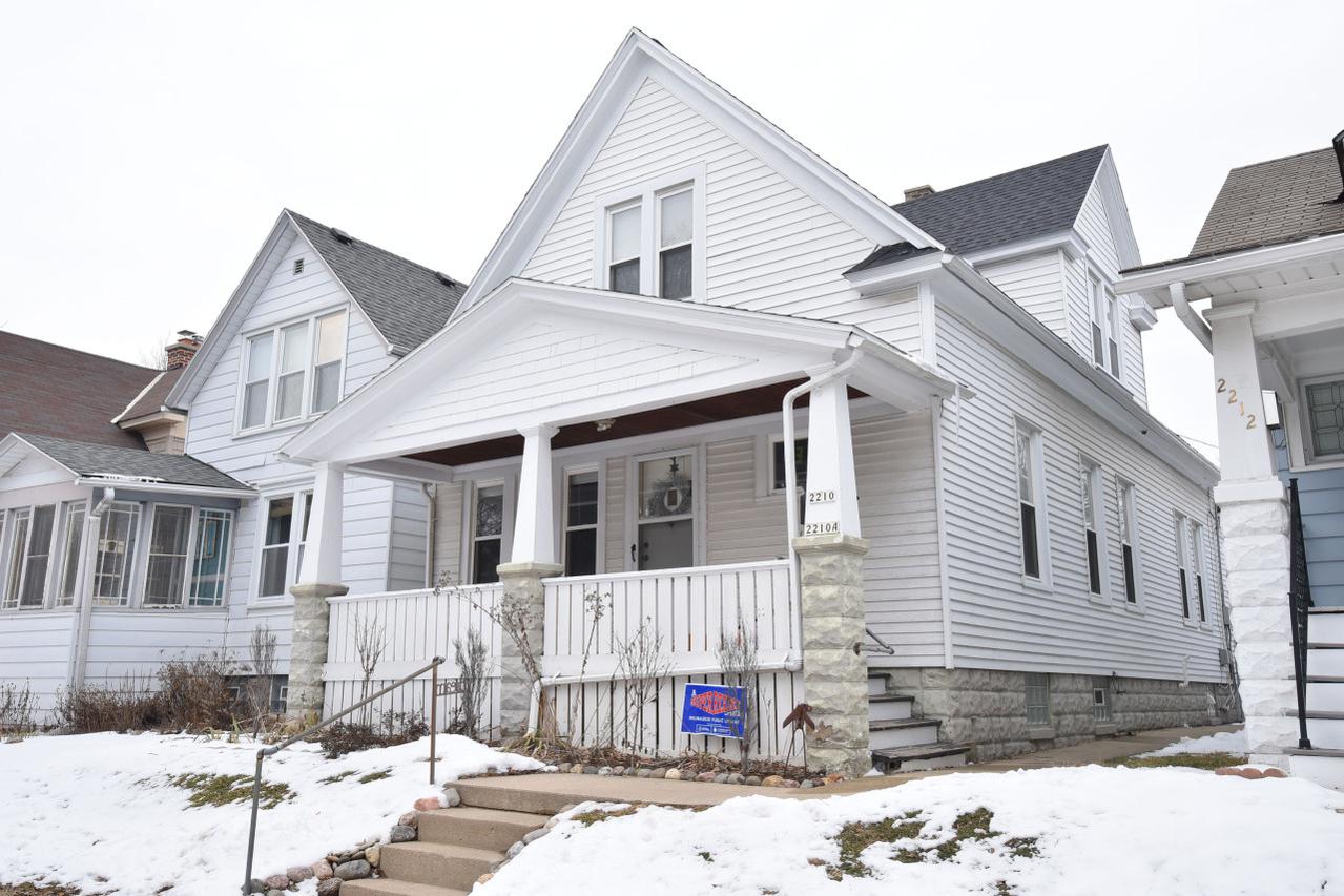 2210 E Bennett Ave., Milwaukee, WI 53207
