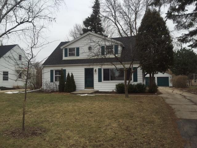 4536 N 107th St., Wauwatosa, WI 53225