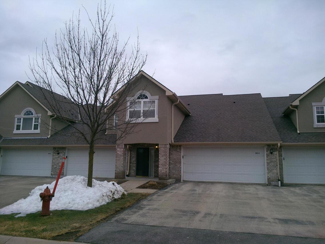 9111 W Elm Ct #E, Franklin, WI 53132