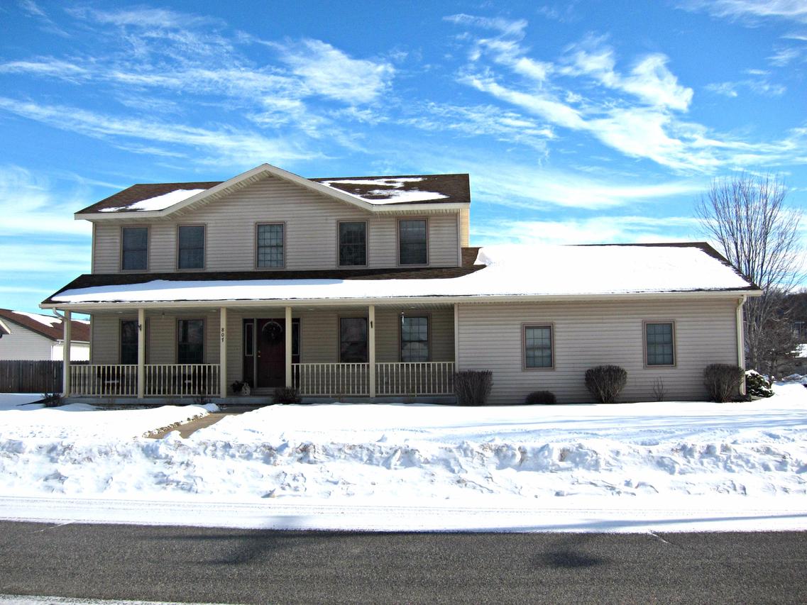 807 2nd Ave, Holmen, WI 54636