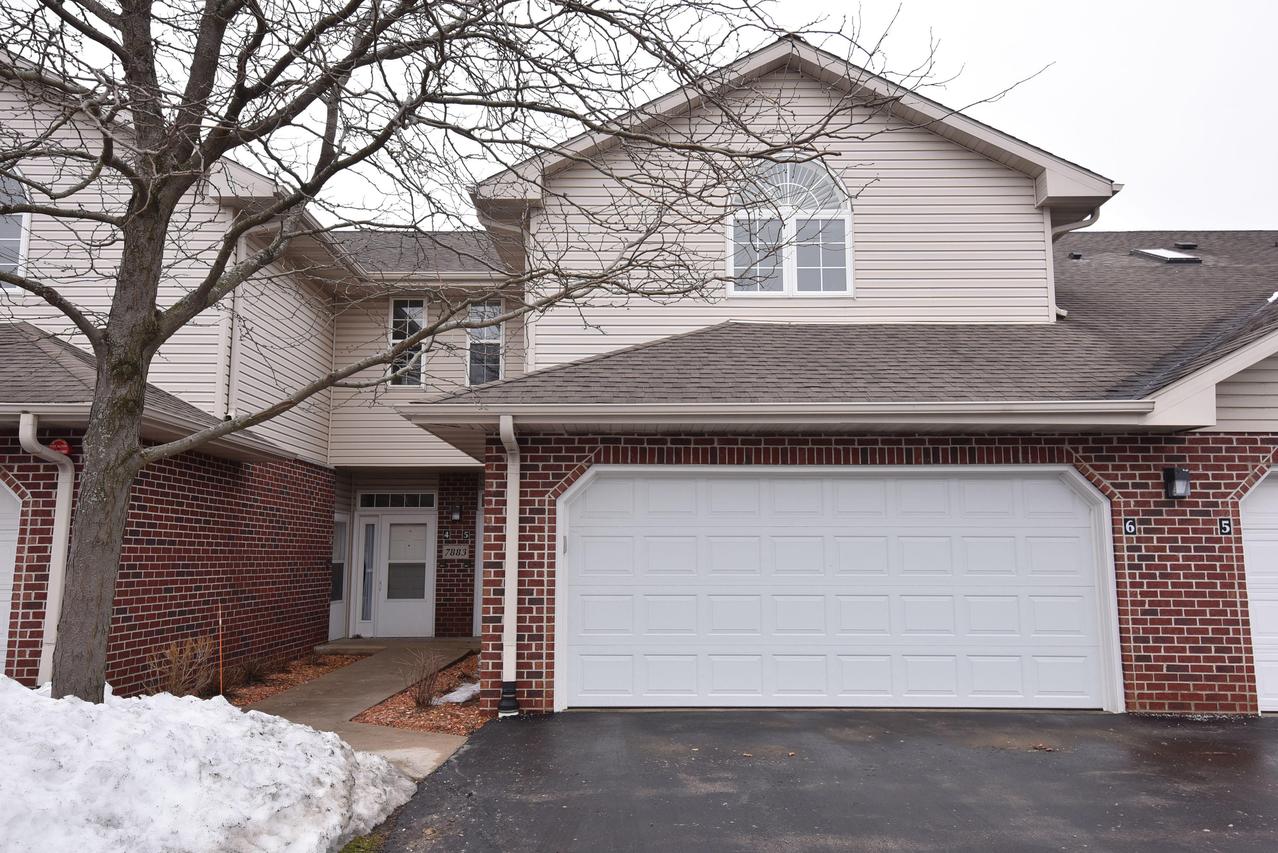 7883 Scepter Dr. #6, Franklin, WI 53132