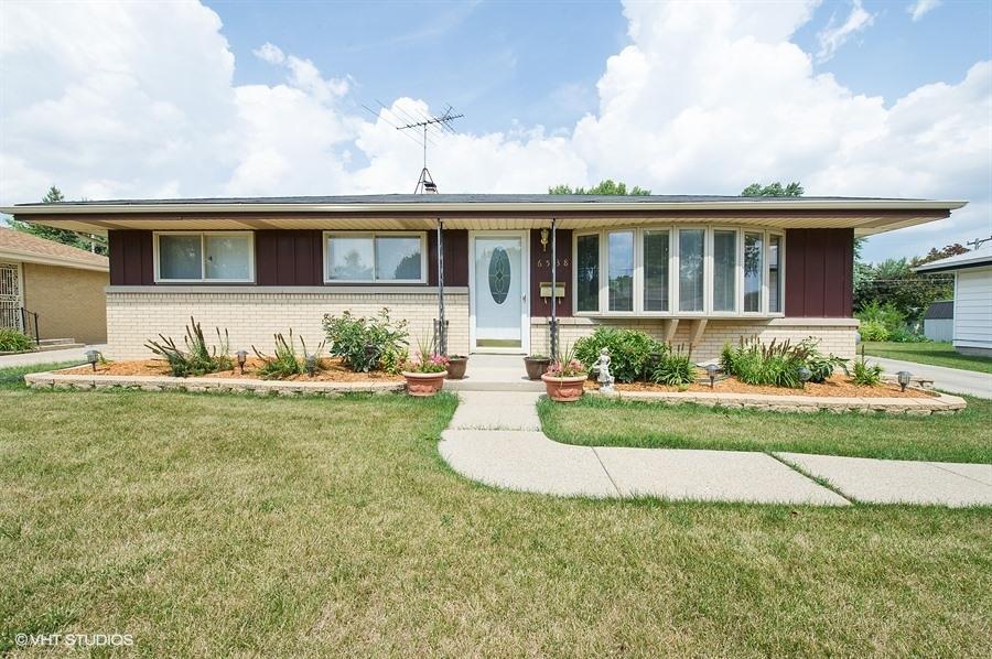 6538 N Fresno St, Milwaukee, WI 53224