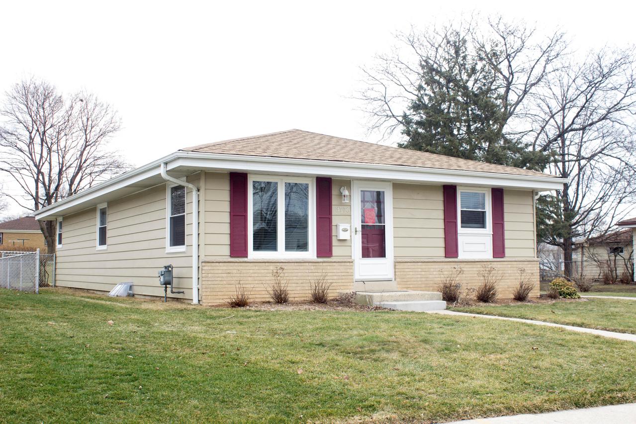 3776 S 94th St, Milwaukee, WI 53228