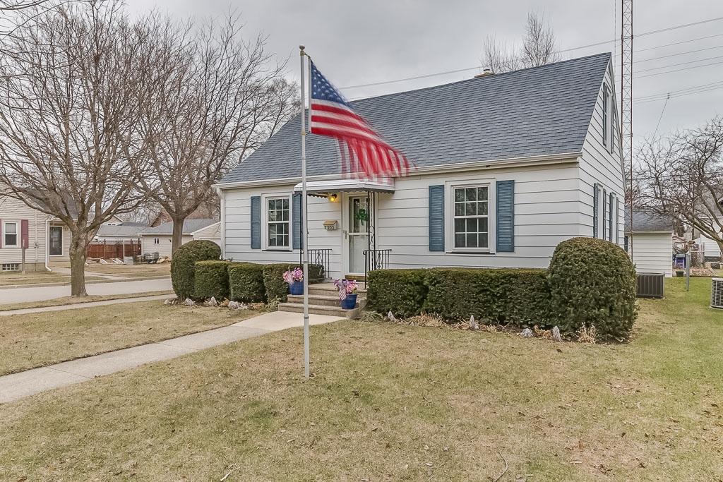 7303 33rd Ave, Kenosha, WI 53142