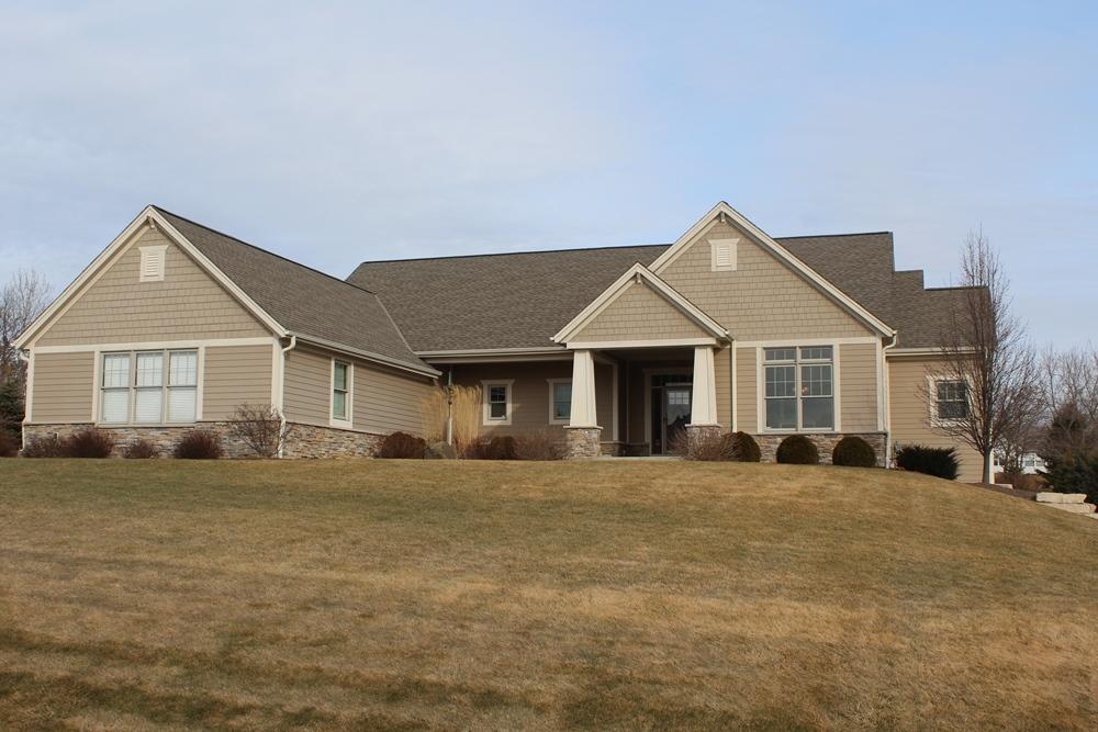W251N8966 Crestwood Dr, Lisbon, WI 53089